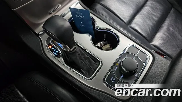 Jeep Cherokee 2018 — фото 12