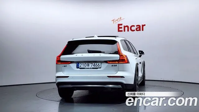 Volvo V60 2025 — фото 4