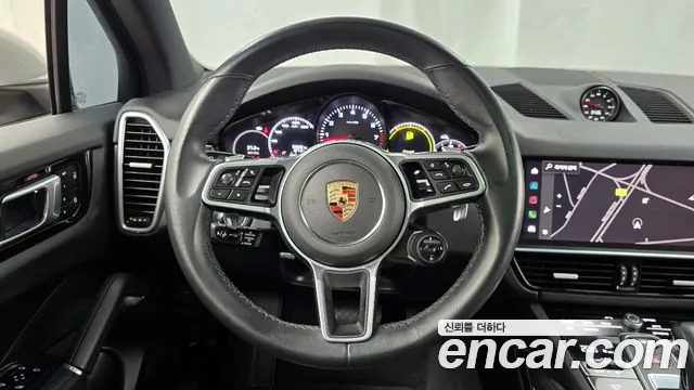 Porsche Cayenne 2023 — фото 19