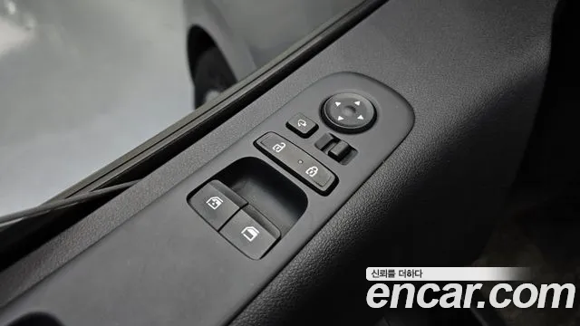 Hyundai Staria 2022 — фото 20