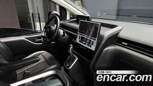 Hyundai Staria 2022 — фото 16