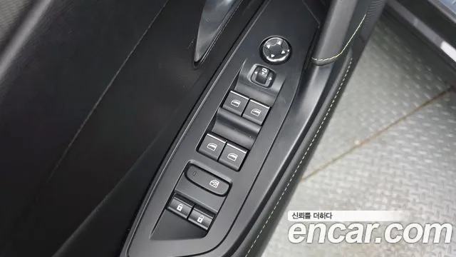 Peugeot 408 2023 — фото 17