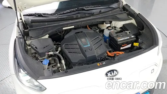 Kia Niro 2019 — фото 6