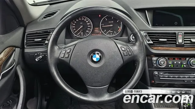 BMW X1 2014 — фото 14