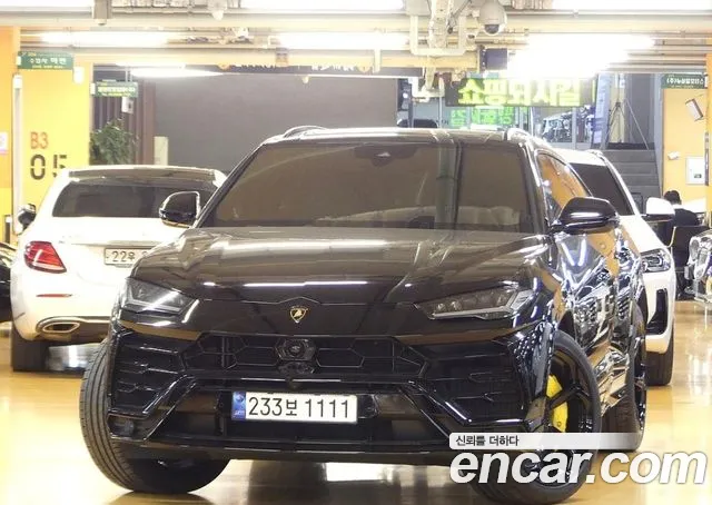 Lamborghini Urus 2019 — фото 1