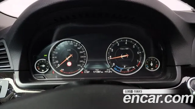 BMW 5-Series 2014 — фото 10