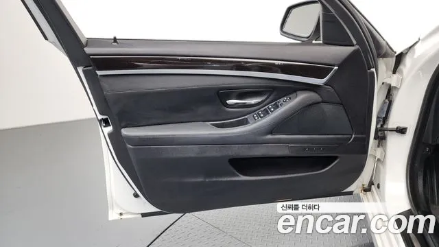 BMW 5-Series 2014 — фото 13