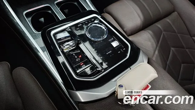 BMW 7-Series 2023 — фото 12