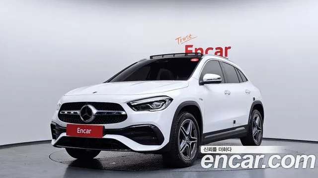 Mercedes-Benz GLA-Class 2023 — фото 1