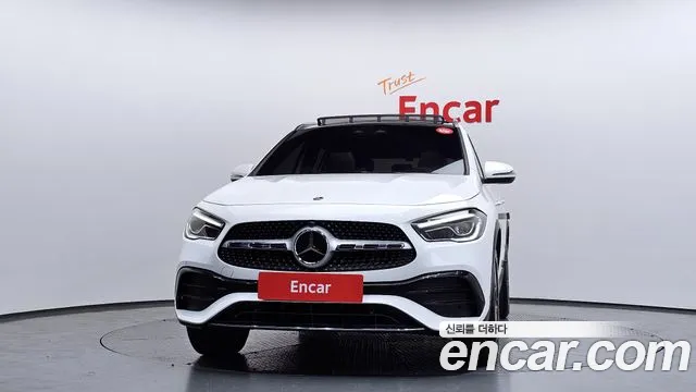 Mercedes-Benz GLA-Class 2023 — фото 3