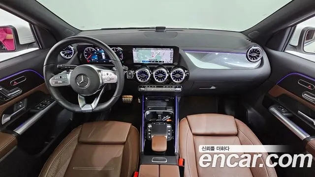 Mercedes-Benz GLA-Class 2023 — фото 10