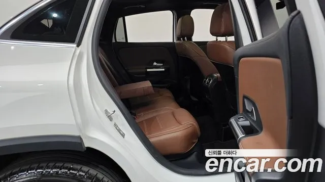 Mercedes-Benz GLA-Class 2023 — фото 17