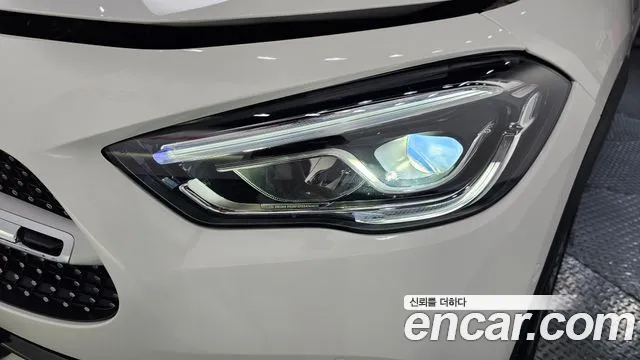 Mercedes-Benz GLA-Class 2023 — фото 8