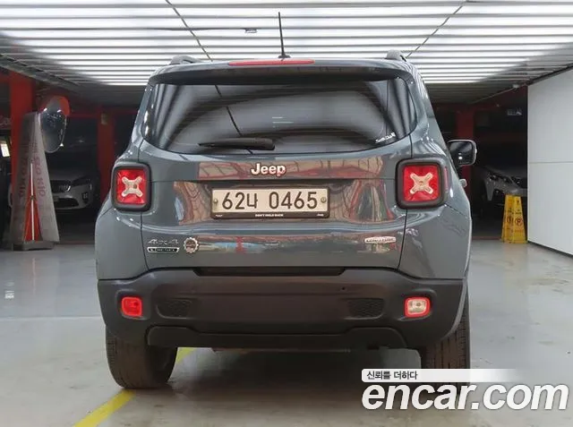 Jeep Renegade 2015 — фото 4