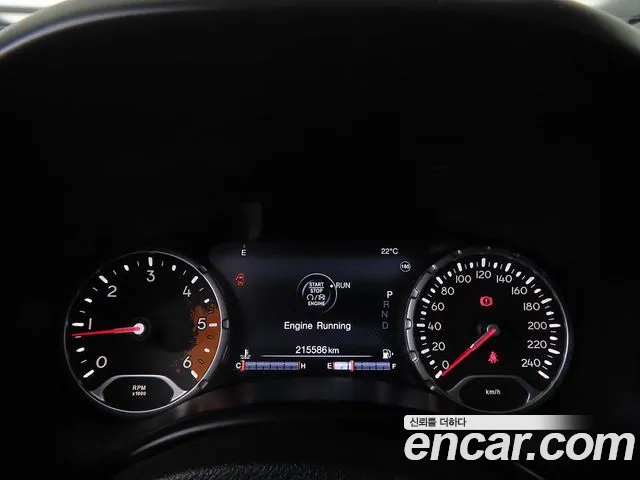 Jeep Renegade 2015 — фото 9