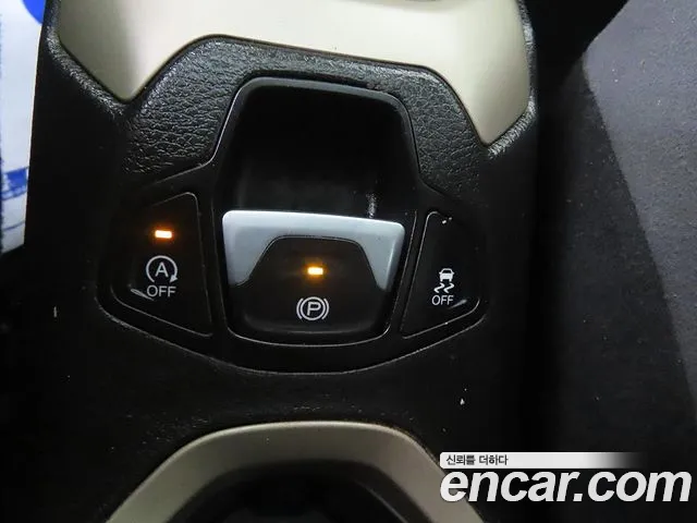 Jeep Renegade 2015 — фото 16