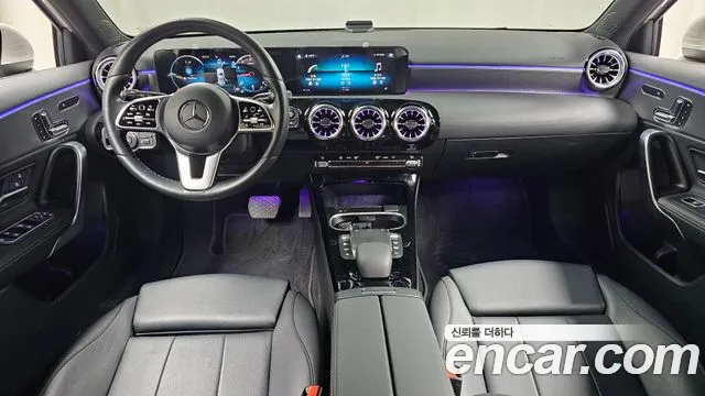 Mercedes-Benz A-Class 2023 — фото 7