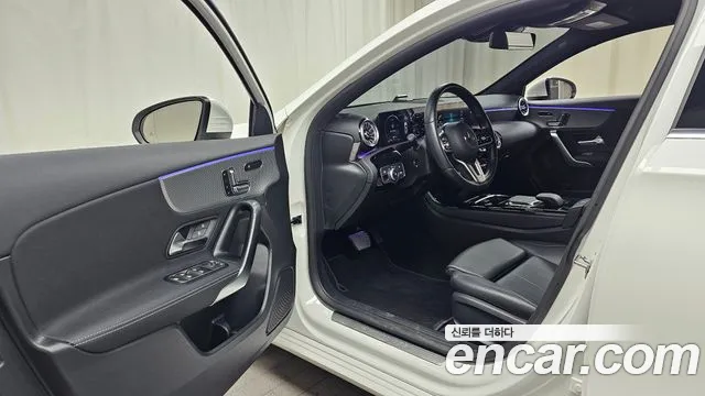 Mercedes-Benz A-Class 2023 — фото 10