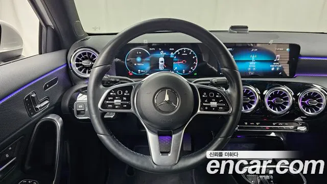 Mercedes-Benz A-Class 2023 — фото 12