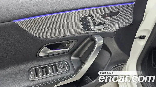 Mercedes-Benz A-Class 2023 — фото 15