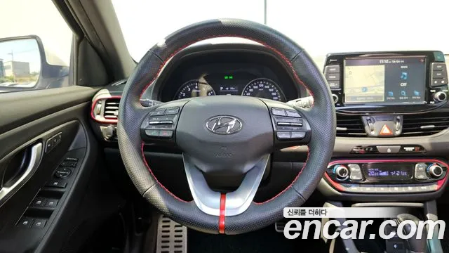 Hyundai i30 2017 — фото 13