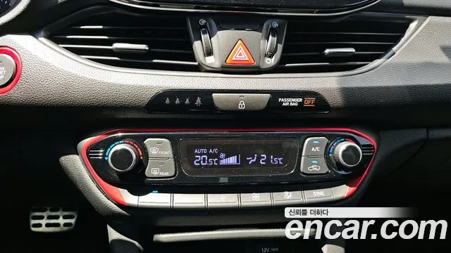 Hyundai i30 2017 — фото 16