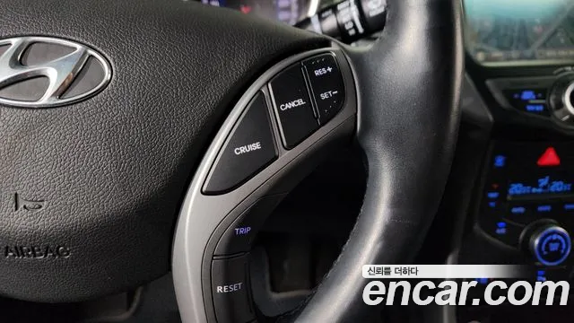 Hyundai AVANTE 2016 — фото 18