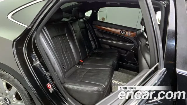Hyundai Equus 2010 — фото 12