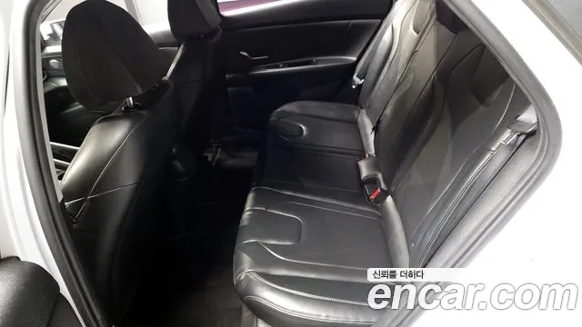 Hyundai AVANTE 2021 — фото 16