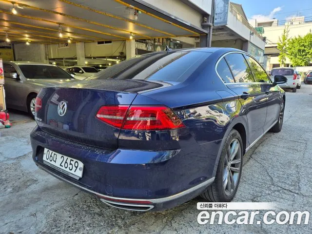 Volkswagen Passat 2018 — фото 5