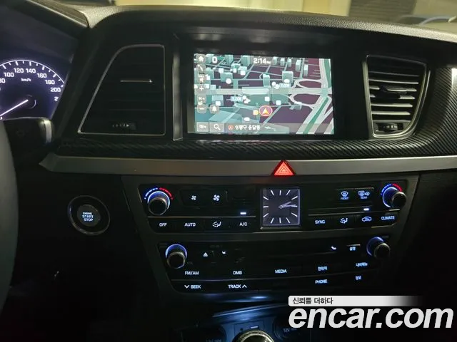 Hyundai Genesis 2015 — фото 13