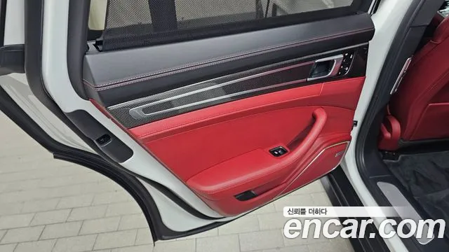 Porsche Panamera 2020 — фото 15