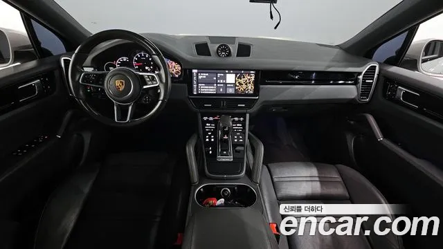 Porsche Cayenne 2020 — фото 10
