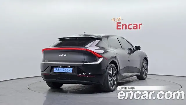 Kia EV6 2022 — фото 2