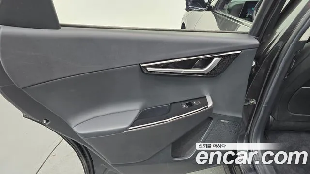 Kia EV6 2022 — фото 15
