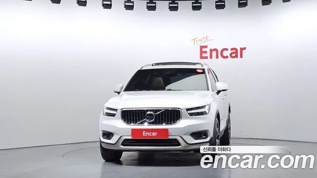 Volvo XC40 2021 — фото 3