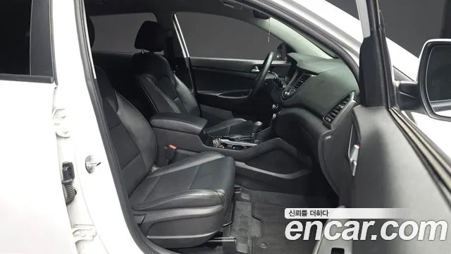 Hyundai Tucson 2017 — фото 17