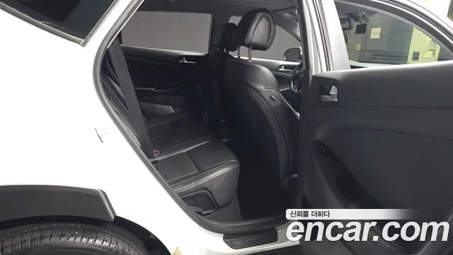 Hyundai Tucson 2017 — фото 18