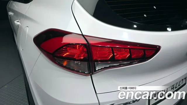 Hyundai Tucson 2017 — фото 9