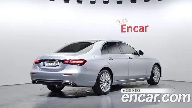 Mercedes-Benz E-Class 2021 — фото 2