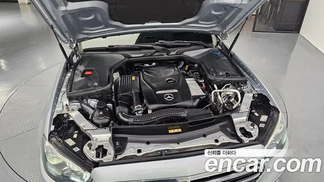 Mercedes-Benz E-Class 2021 — фото 6
