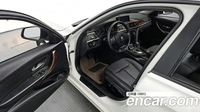 BMW 3-Series 2012 — фото 11