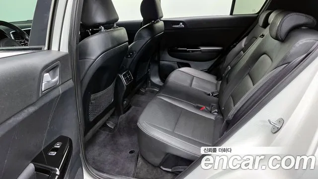 Kia Sportage 2020 — фото 18