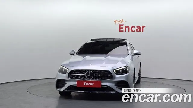 Mercedes-Benz E-Class 2022 — фото 3
