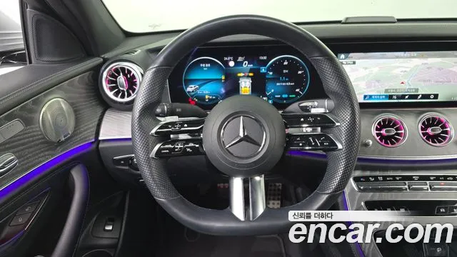 Mercedes-Benz E-Class 2022 — фото 13