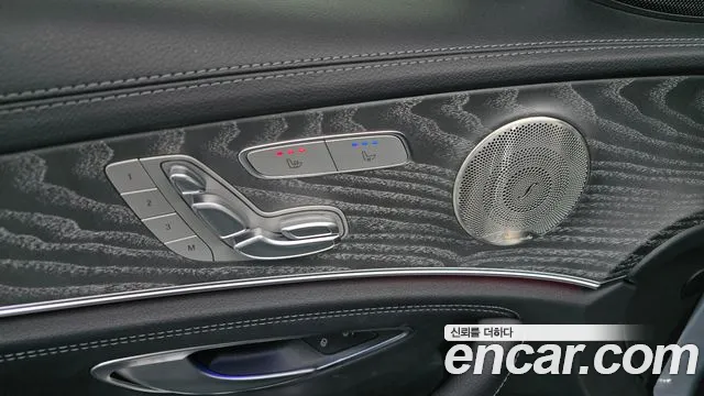 Mercedes-Benz E-Class 2022 — фото 19
