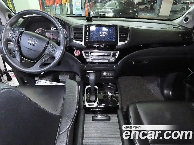 Honda Pilot 2017 — фото 10