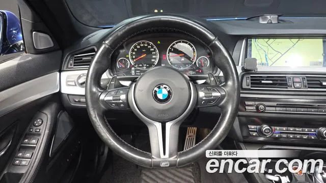 BMW M5 2015 — фото 13