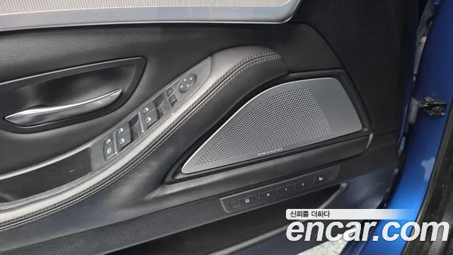 BMW M5 2015 — фото 18
