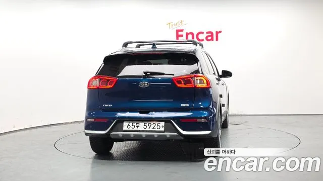 Kia Niro 2018 — фото 4